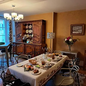 Un Air Moulinois Bed & Breakfast